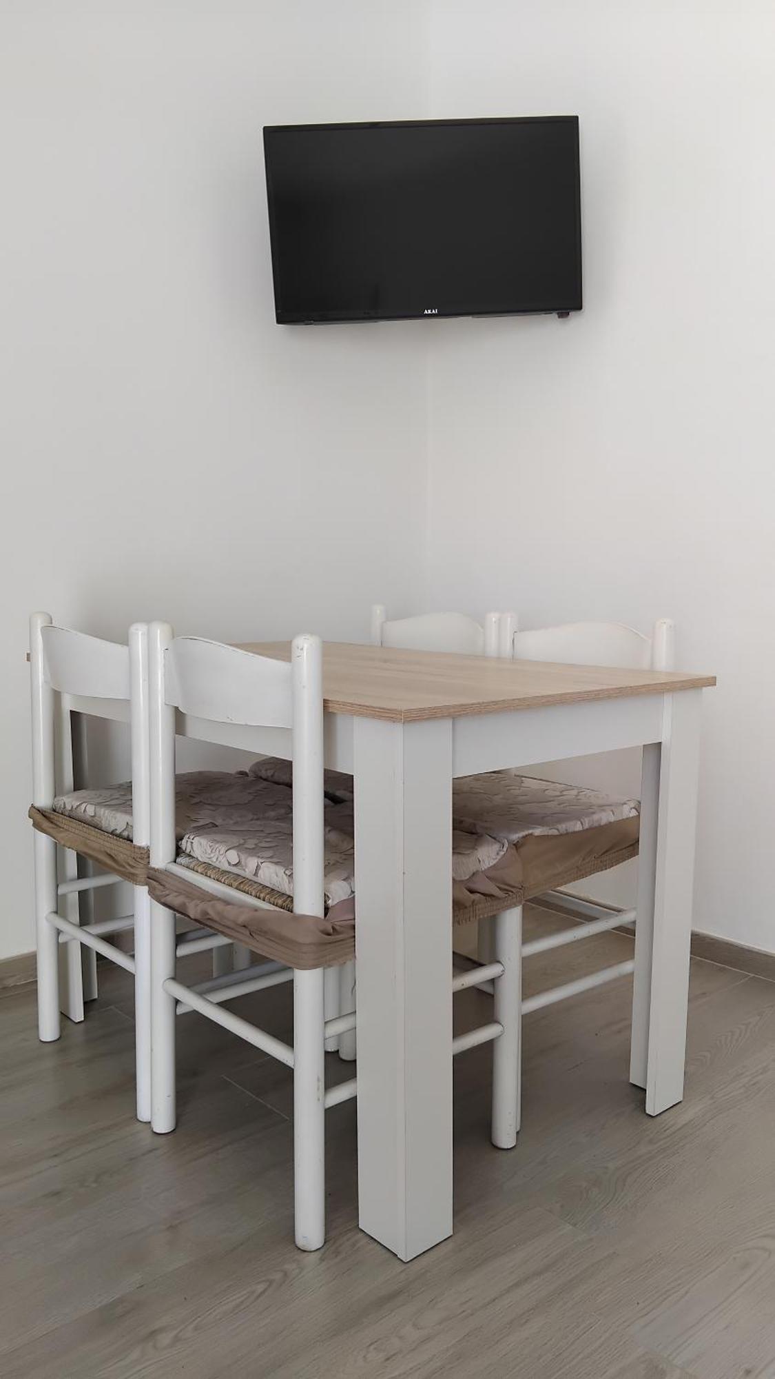 Appartamenti Miramar ペスキチ エクステリア 写真